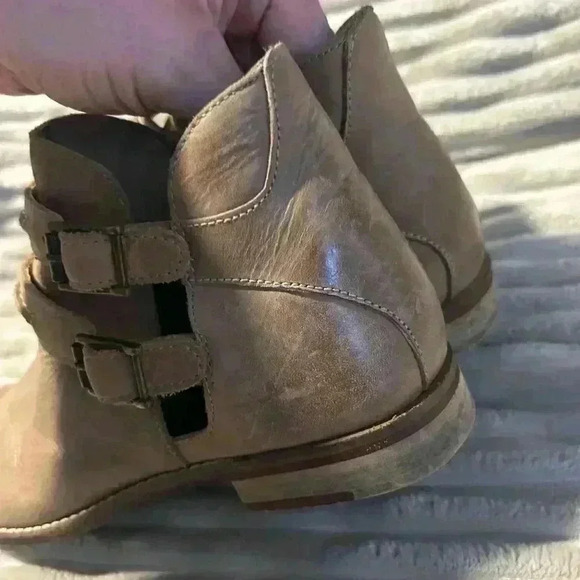 Free People Tan Leather Buckle Booties, size 40‎ - Picture 6 of 8